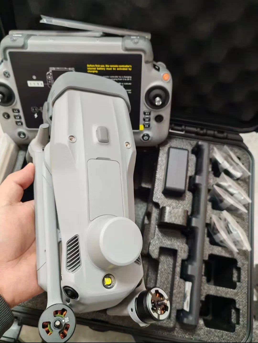 DJI Matrice 4T Universal Edition - Thermal Imaging & Laser Ranging Drone