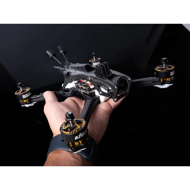 FlyWarp 2207 1960KV brushless Motor - 6S Turbo-Cooled for 5 inch FPV Racing Drones Smooth Freestyle Performance Phoenix pattern