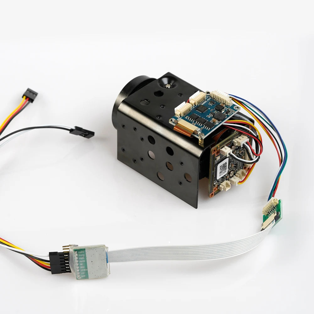 Foxeer 30x Optical Zoom Camera — 700TVL, Sony CCD + Effio DSP, PWM Control, AHD/CVI/CVBS, 10x/30x, for FPV UAV & Fixed-Wing