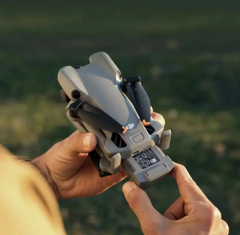 DJI Mini 5 Pro 1-Inch Large CMOS Camera Nightscape Omnidirectional Obstacle Sensing Lightweight and Portable